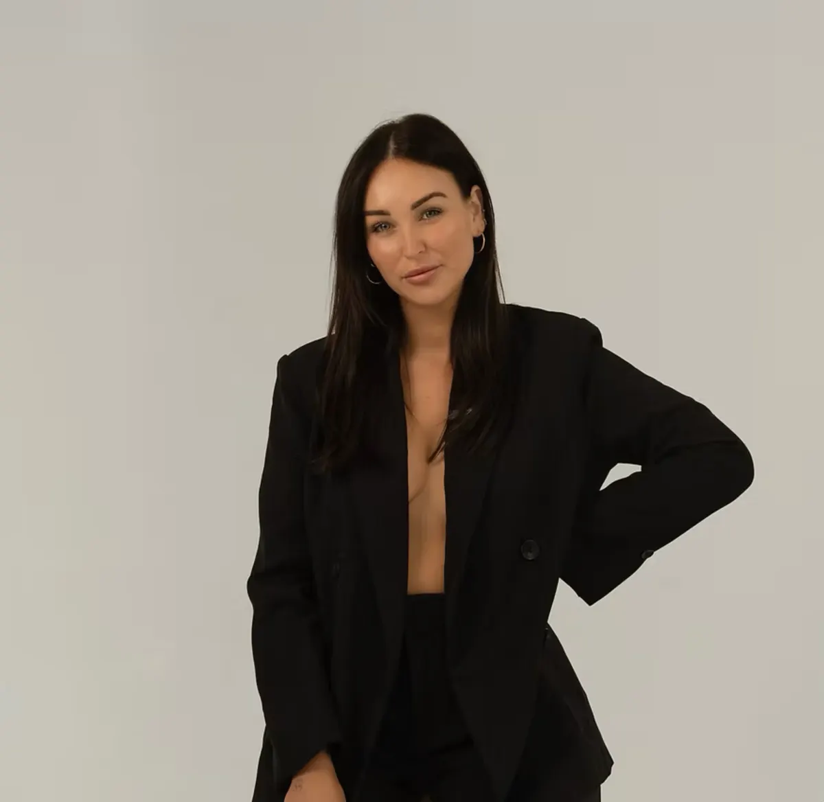 Sleek, straight dark brunette hair with high shine